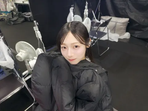 宮地 すみれ｜空色が溶けたあと（2025-04-22）｜10枚目