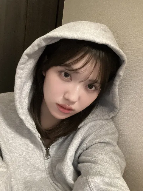 森本 茉莉｜夜ご飯はなんですカステル・デル・モンテ？？（2025-04-23）｜3枚目