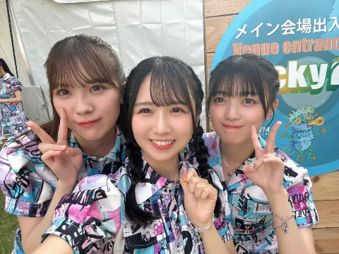 上村 ひなの｜フェス！最高！（2025-08-09）｜6枚目
