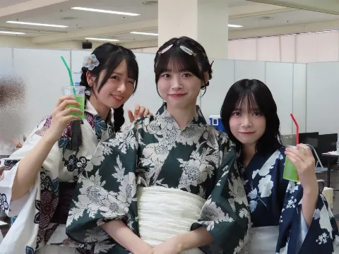 森本 茉莉｜おなかぺこぺこです、、、（2025-09-30）｜2枚目