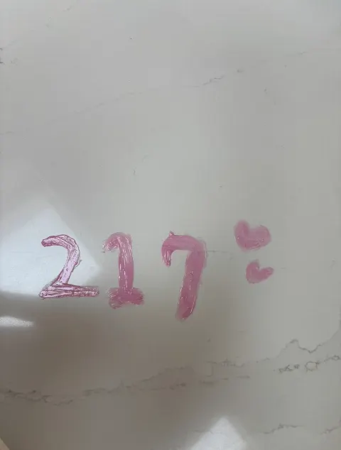 坂井 新奈｜真っ青な空            坂井新奈（2025-10-01）｜4枚目