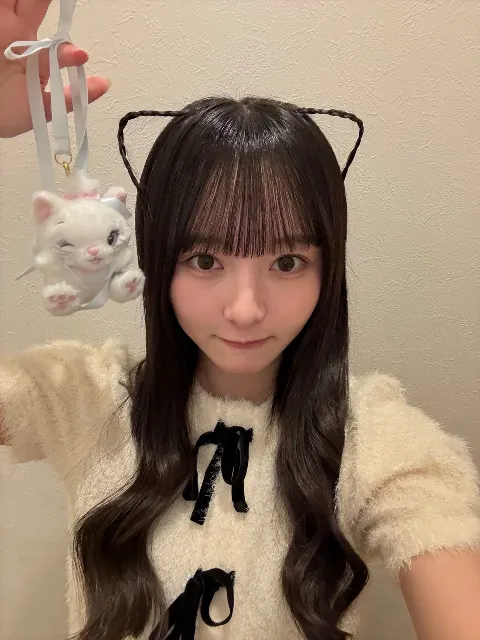 片山 紗希｜猫になってみたにゃー 片山紗希（2025-10-04）｜2枚目