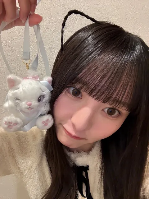 片山 紗希｜猫になってみたにゃー 片山紗希（2025-10-04）｜4枚目