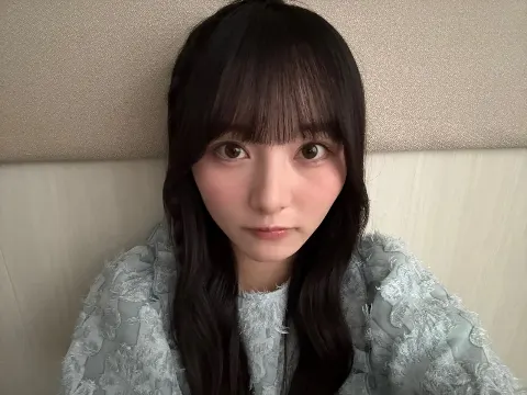 片山 紗希｜この写真、衣珠季と初めて撮った写真なんだけど、今では想像つかないような距離感で懐かしい気持ちになった🏓（2025-10-10）｜3枚目