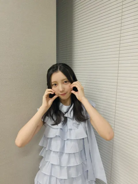 小西 夏菜実｜彩度の高い世界は最早真っ白だ（2025-10-29）｜6枚目