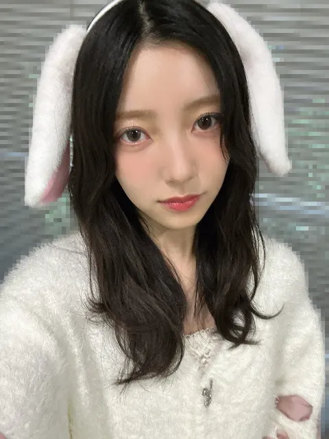 小西 夏菜実｜彩度の高い世界は最早真っ白だ（2025-10-29）｜8枚目