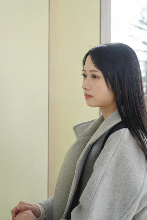 上村 ひなの｜秋を歩く（2025-11-28）｜3枚目