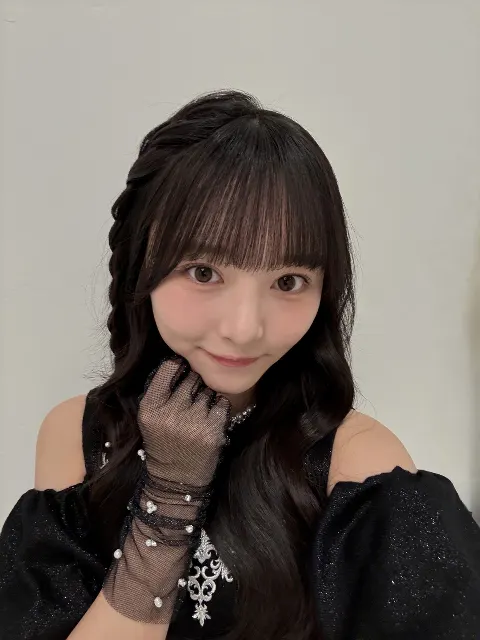 片山 紗希｜似合うー？？(,,> <,,)（2025-12-19）｜5枚目