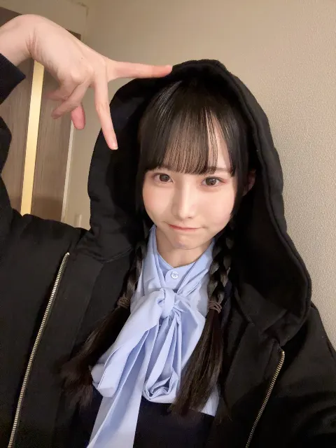 高井 俐香｜顔文字多用会長（2025-12-25）｜2枚目