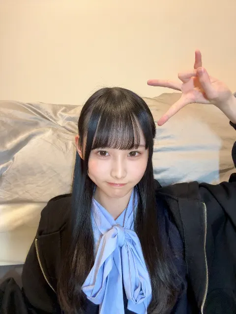 高井 俐香｜顔文字多用会長（2025-12-25）｜4枚目