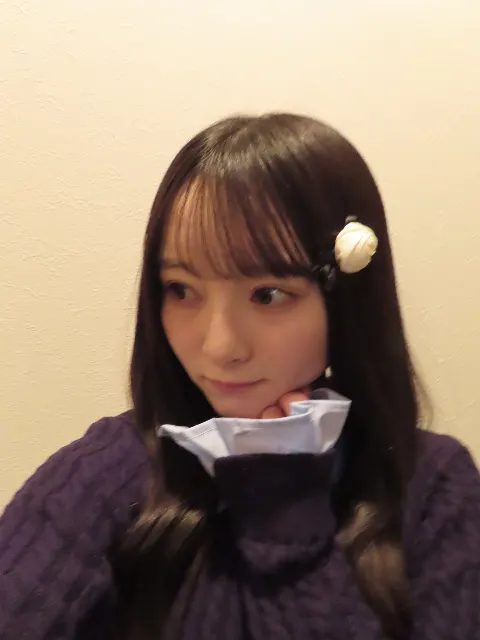 片山 紗希｜1年越しのヘアアクセサリー（2025-12-28）｜3枚目
