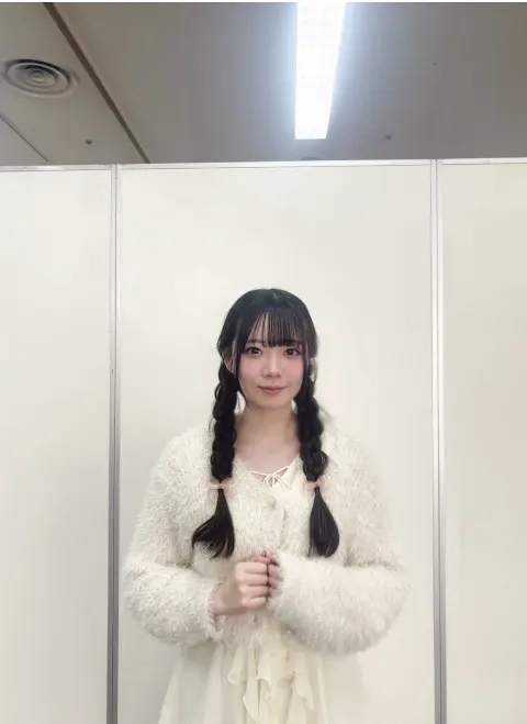 坂井 新奈｜ぼーっとする時間もすき（2026-03-09）｜4枚目