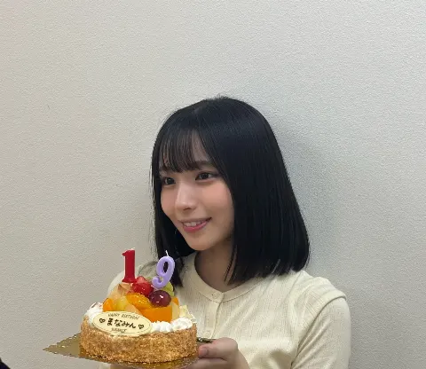 坂井 新奈｜やわらかな季節の中で（2026-05-06）｜2枚目
