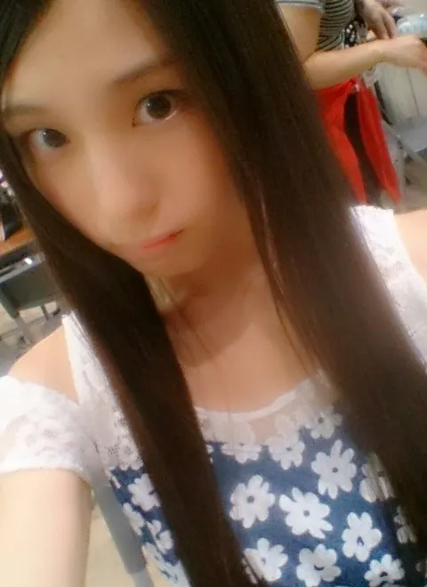 相楽 伊織｜みなさんはじめまして、さが らいおりです _(．．*) vol.1（2014-08-07）｜3枚目