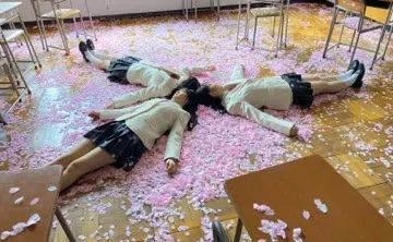 久保 史緒里｜graduation 高校卒業（2020-03-21）｜4枚目