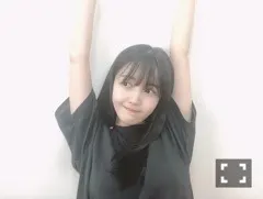 久保 史緒里｜期待している夏はもうすぐ（2020-05-26）｜5枚目