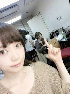 深川 麻衣｜前髪がちょっと伸びてきたよ ＊ 291（2012-11-02）｜2枚目