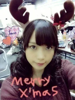 深川 麻衣｜名古屋個別握手会 ＊ 327（2012-12-24）｜2枚目