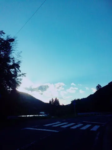 深川 麻衣｜5月もあとわずか。  ＊ 711歩（2015-05-26）｜2枚目