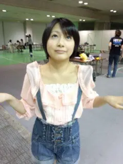 市來 玲奈｜答えますde質問☆ぅん!!"((o(・Д・o*)れなりん№88（2012-05-10）｜2枚目