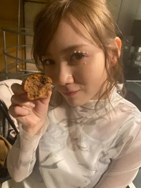 清宮 レイ｜『Actually』（ア・ク・トゥ・ア・リー ）って書きます!! Lは2つ!! スペル難しいよね!!（2022-02-28）｜4枚目